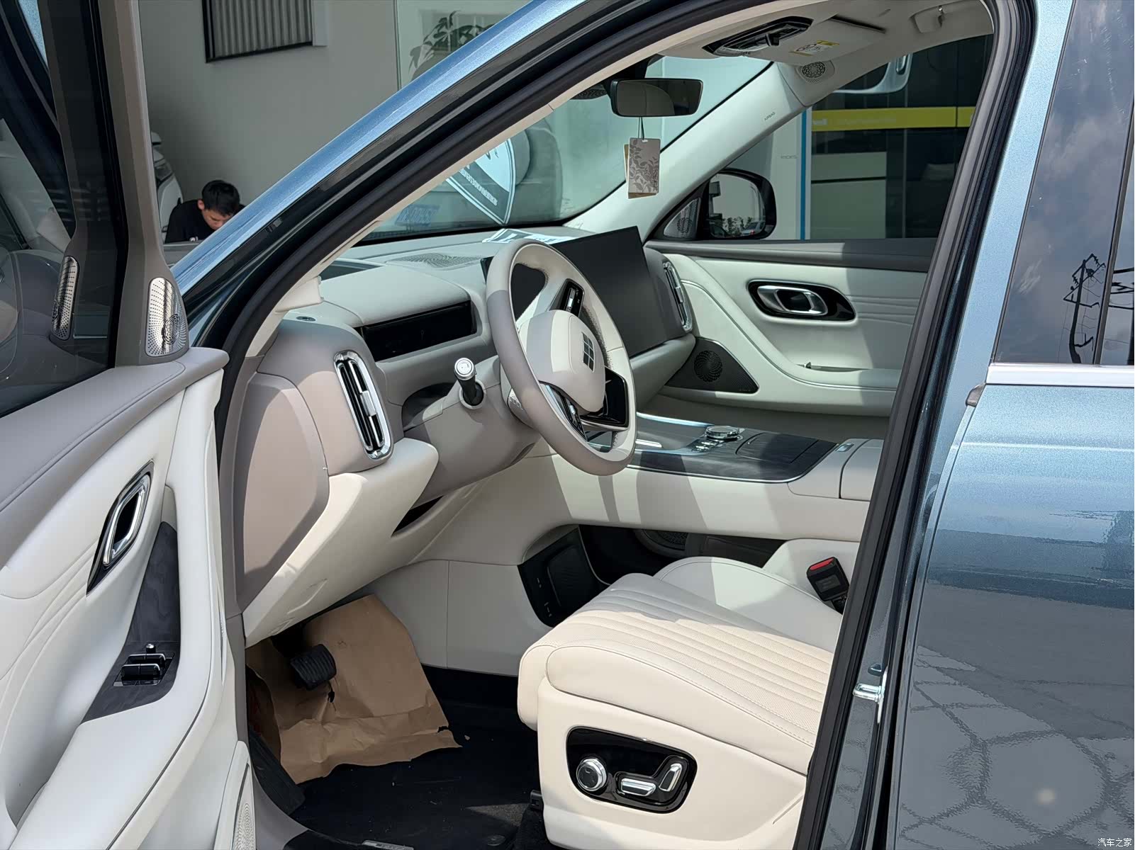 Geely M9, 2026 4