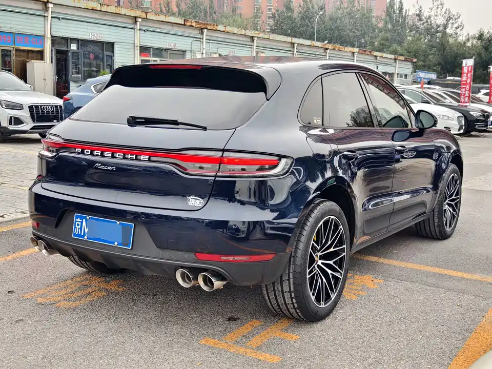 Porsche Macan