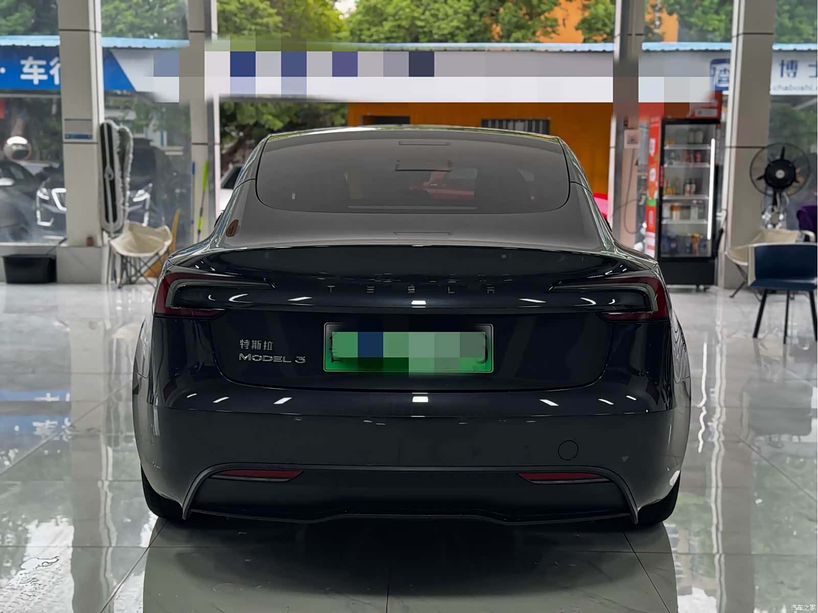 Tesla Model 3, 2025 10