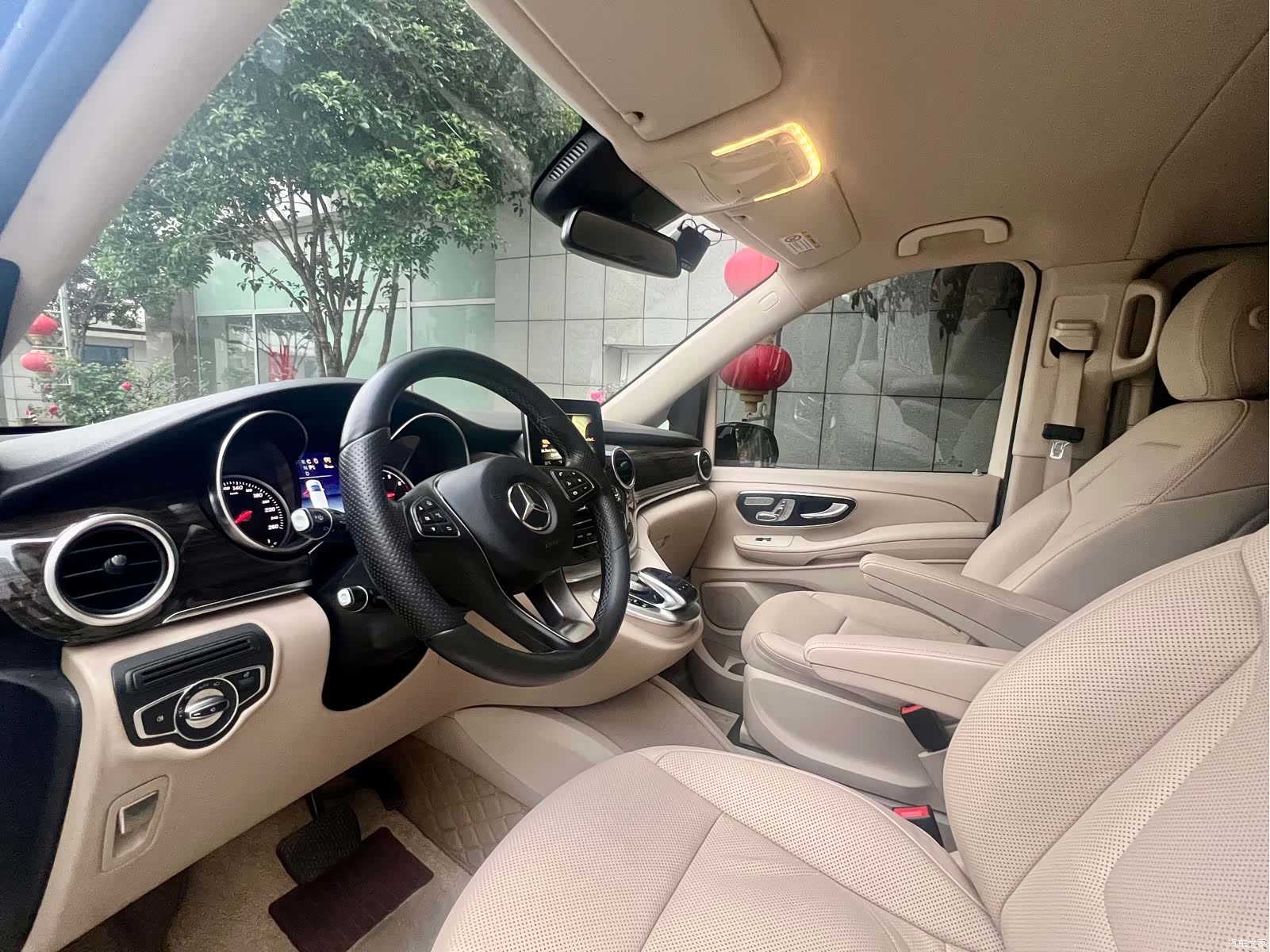 Mercedes-Benz V-Class, 2018 9