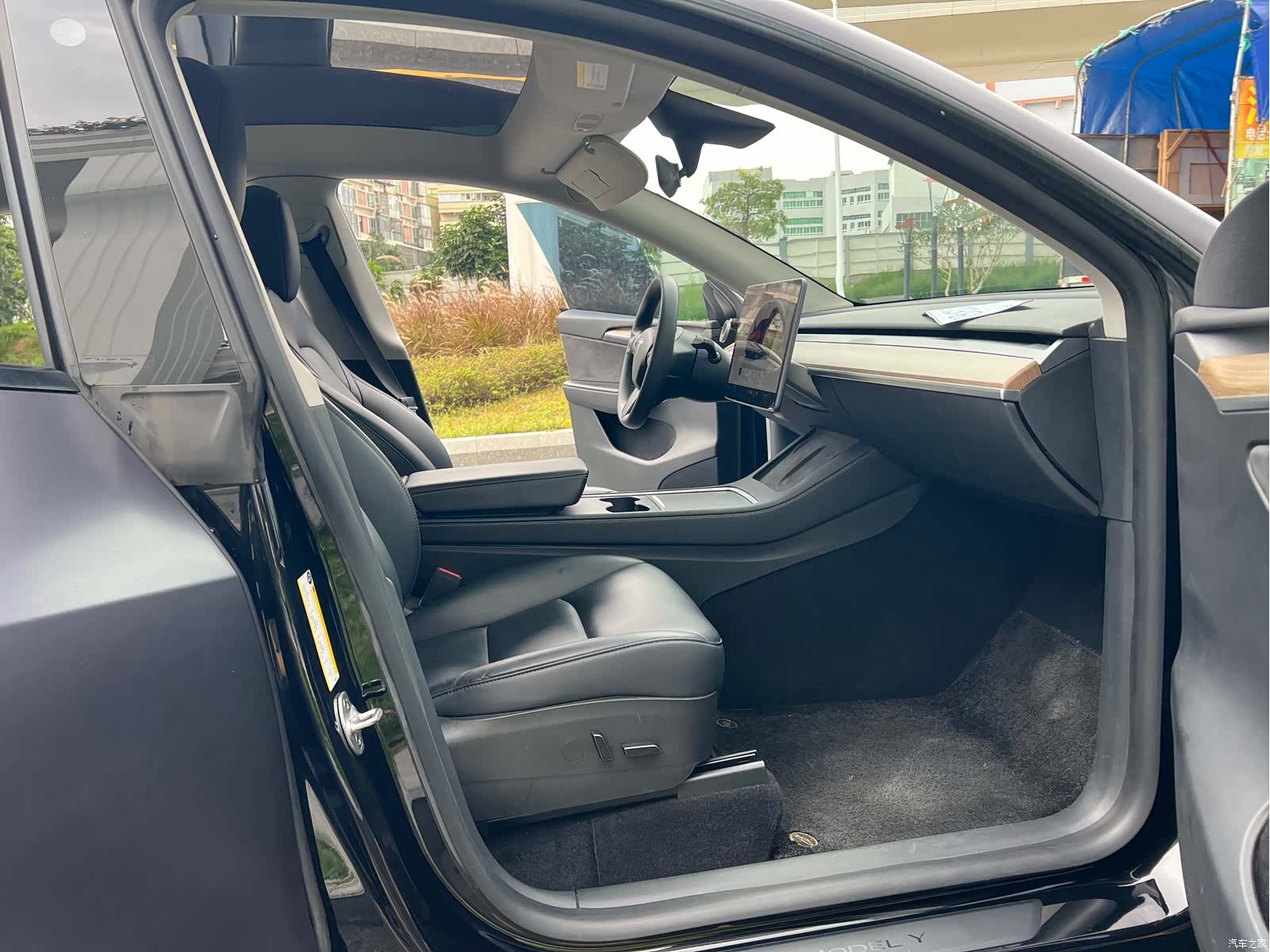 Tesla Model Y, 2022 11