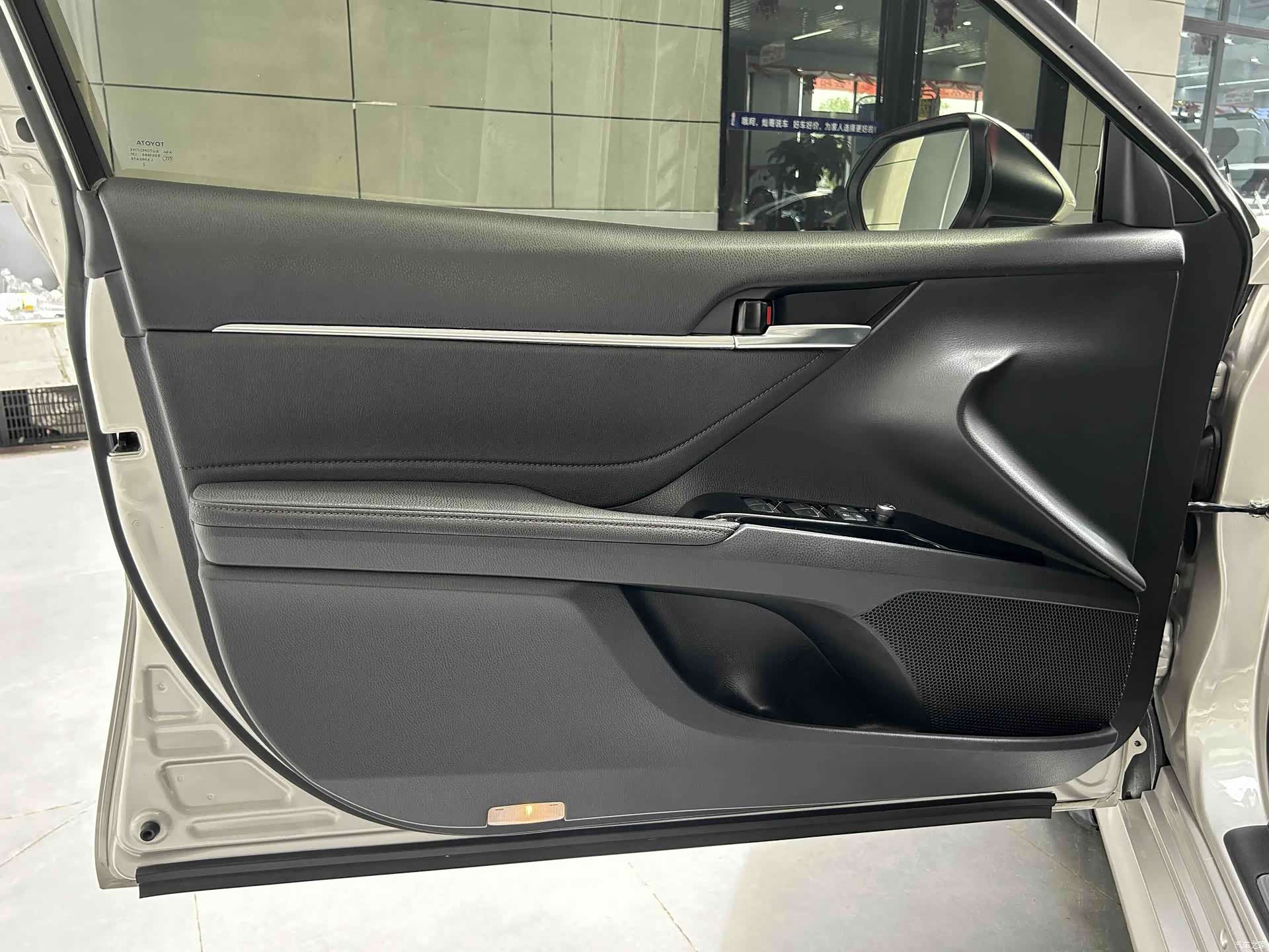 Toyota Camry, 2022 9
