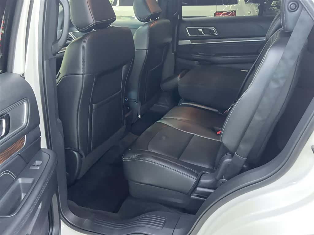Ford Explorer, 2016 8