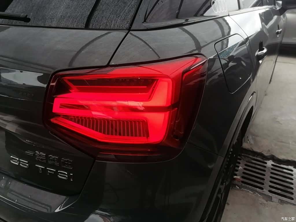 Audi Q2L, 2020 8