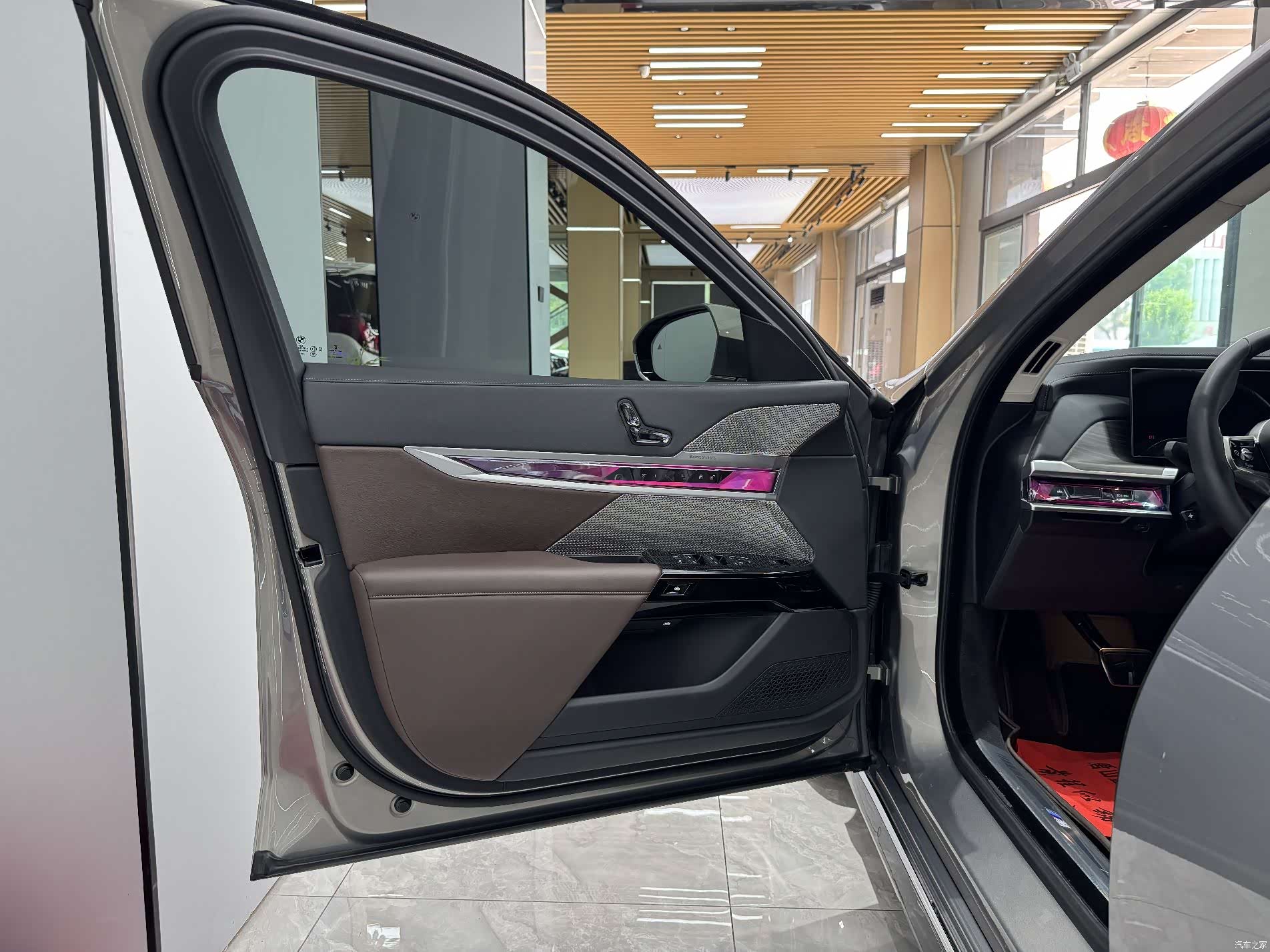 BMW 7 Series, 2023 10