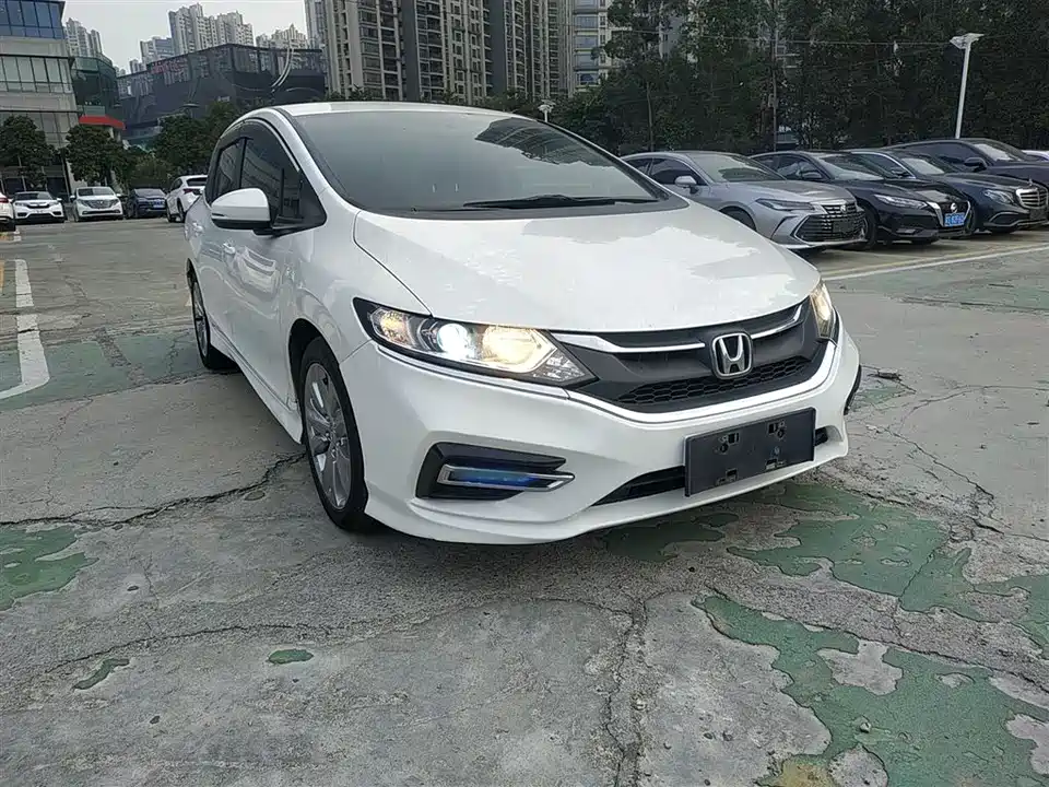Honda Jade