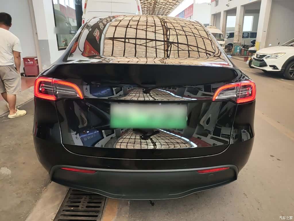 Tesla Model Y, 2022 6