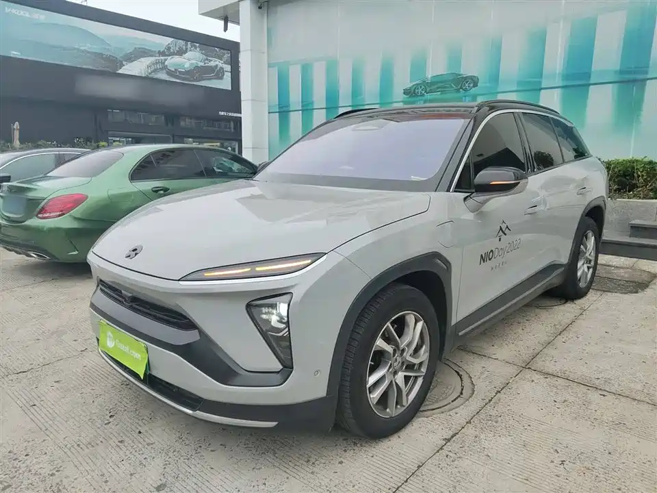 NIO ES6