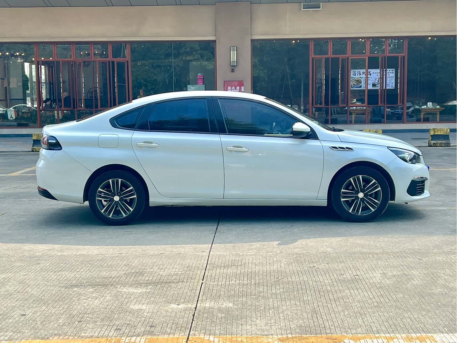 Peugeot 308, 2017 11