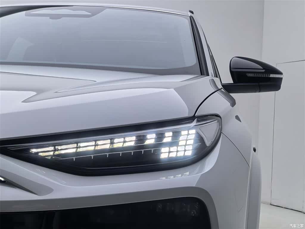 Audi e-tron, 2025 25