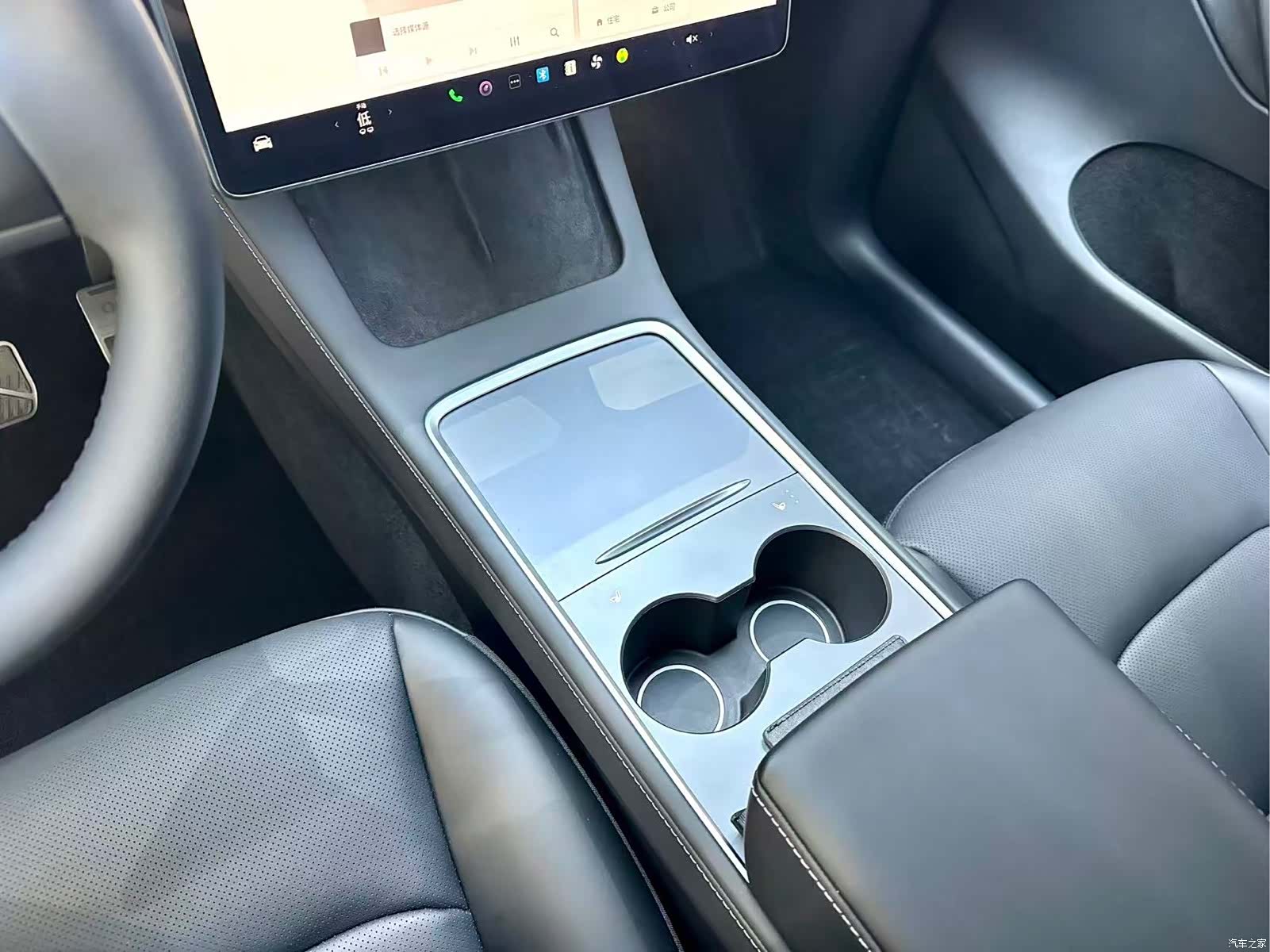 Tesla Model Y, 2023 19