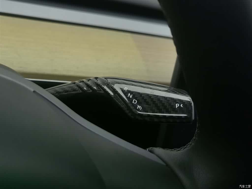 Tesla Model Y, 2023 13