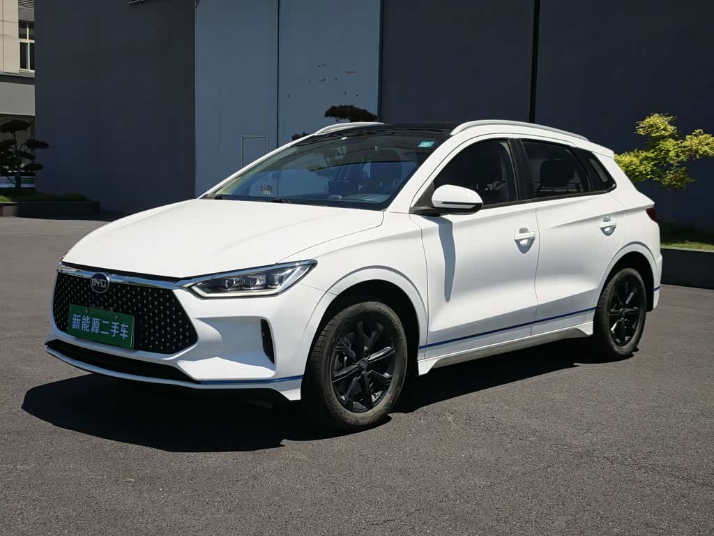 BYD e2
