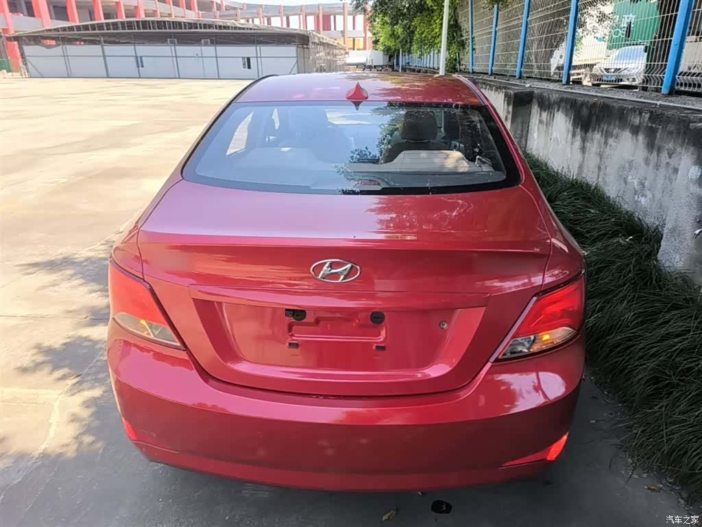 Hyundai GLS, 2015 6
