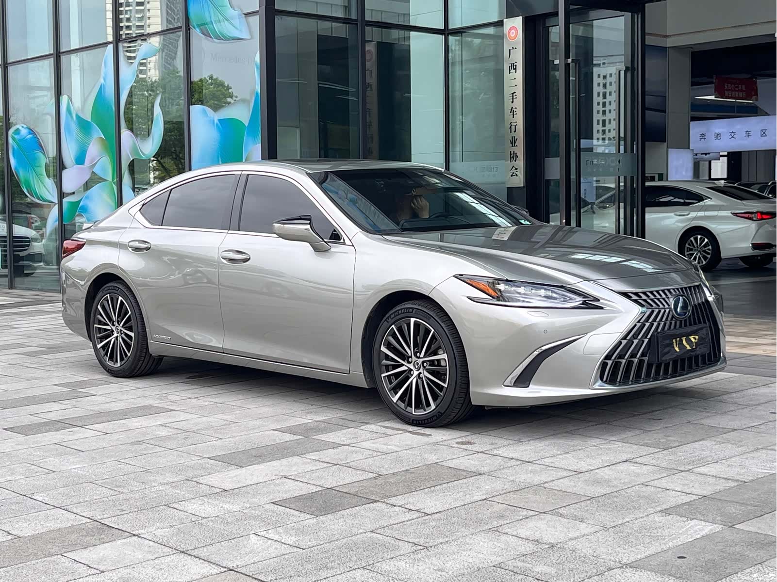 Lexus ES, 2022 7