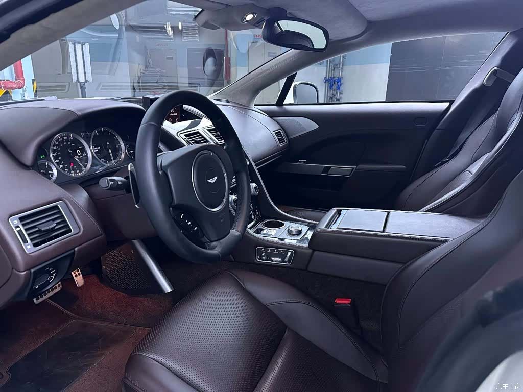 Aston Martin Rapide, 2017 все фото