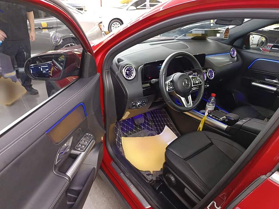 Mercedes-Benz GLA Mercedes-Benz GLA