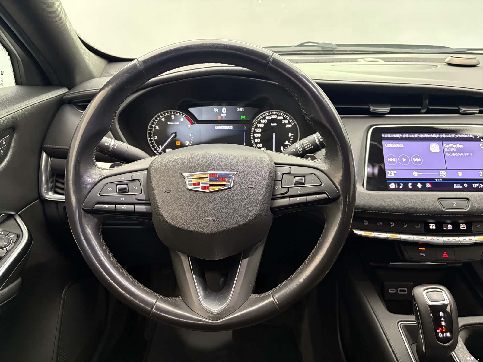 Cadillac XT4, 2019 11