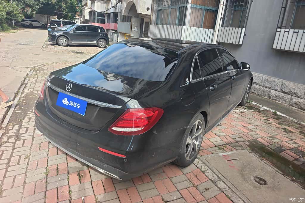 Mercedes-Benz E-Class, 2019 3