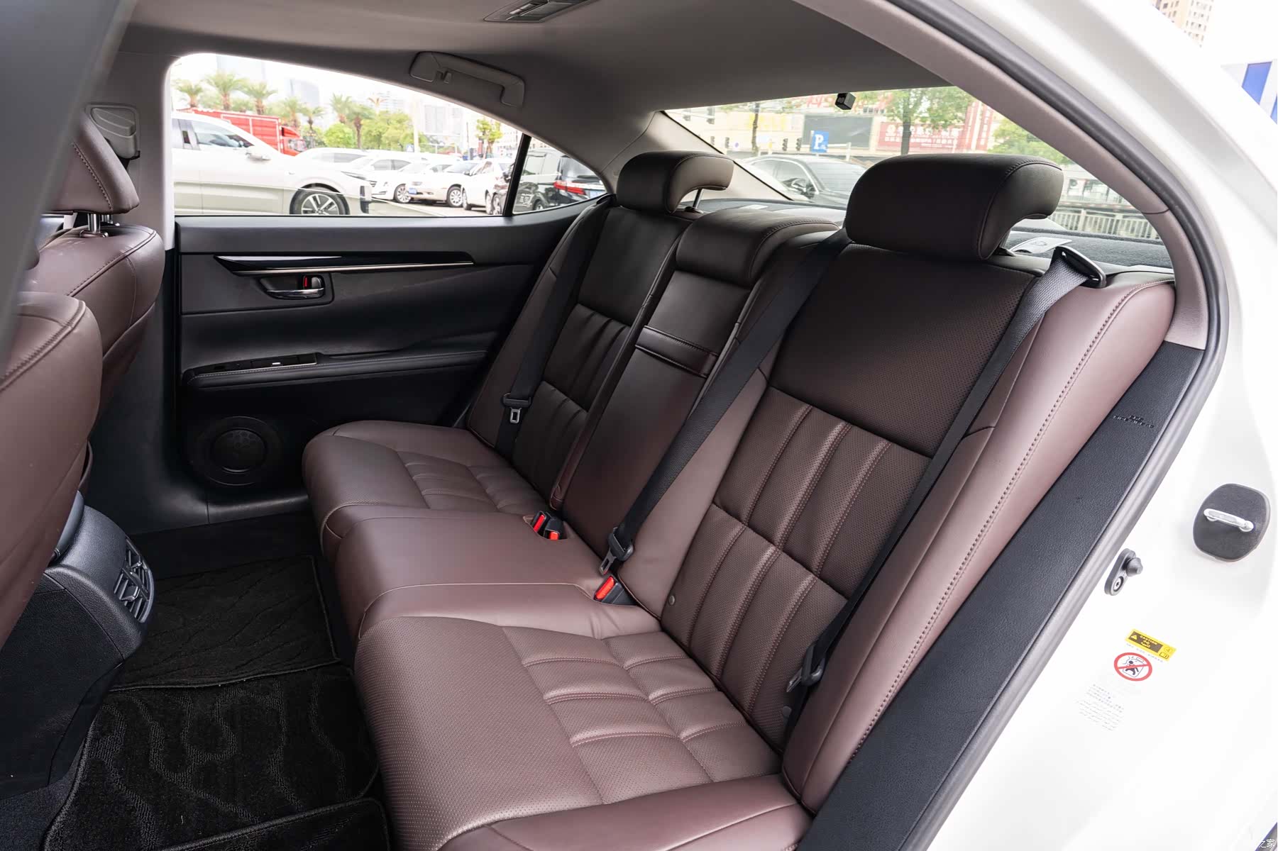 Lexus ES, 2018 13