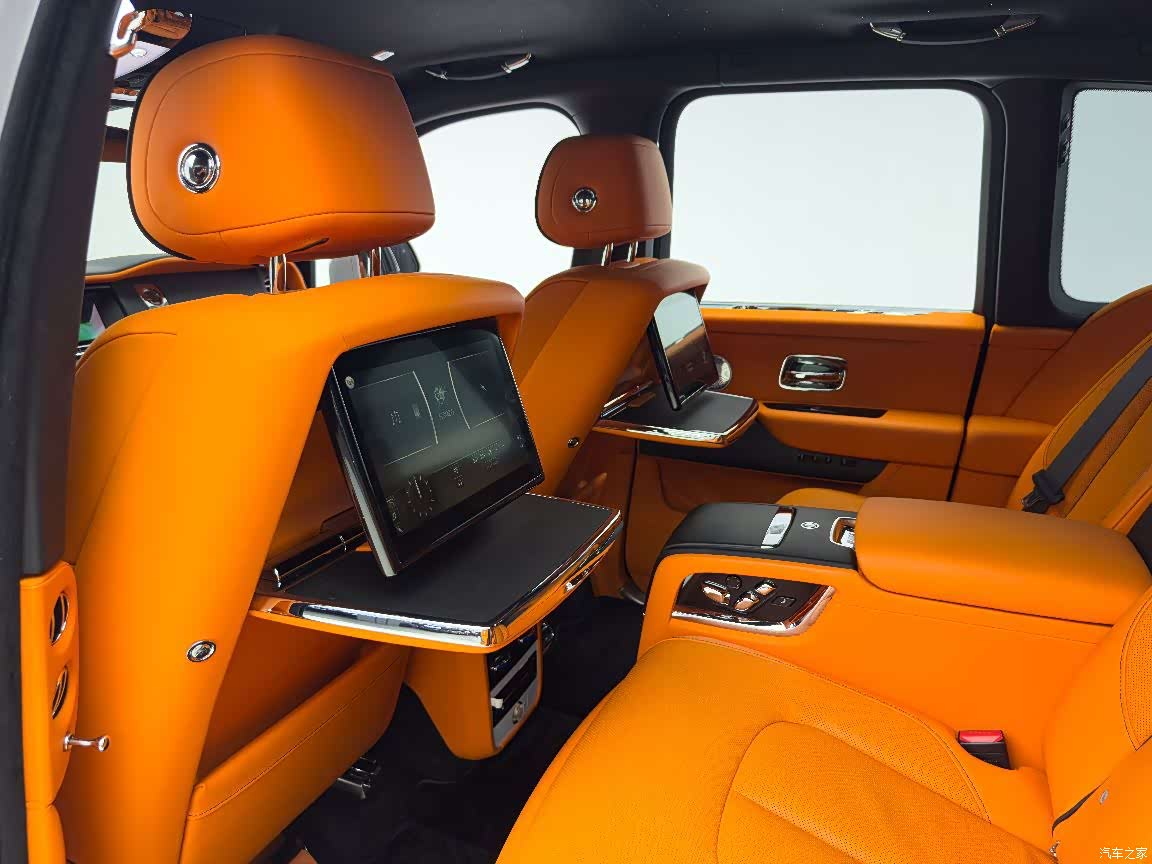 Rolls-Royce Cullinan, 2022 17