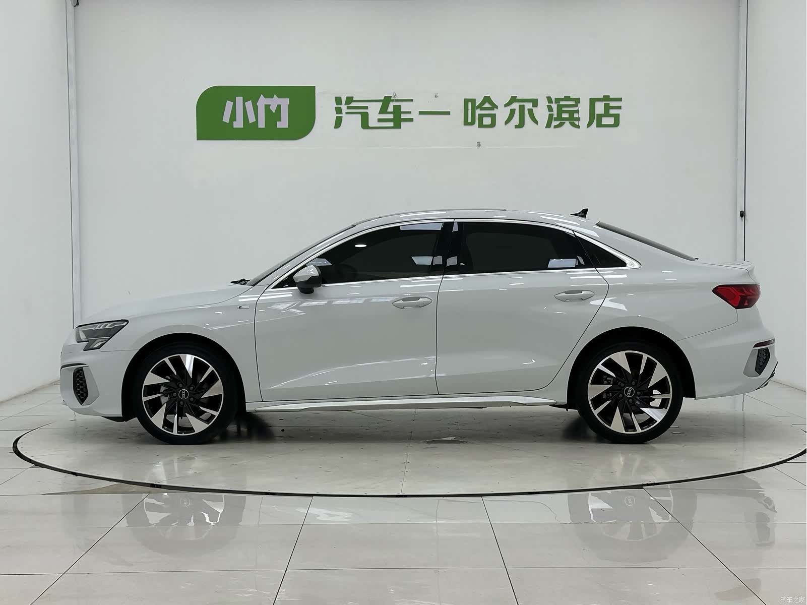 Audi A3, 2023 все фото