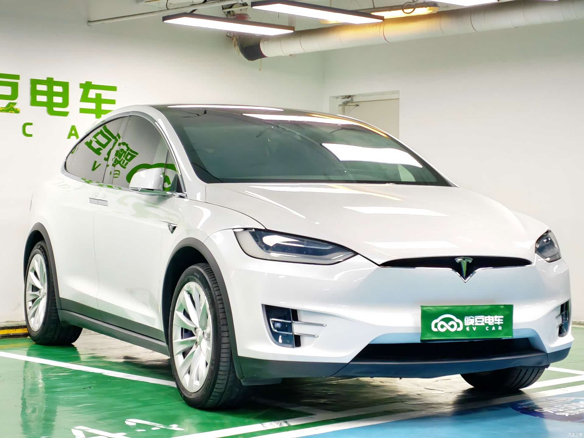 Tesla Model X, 2020 все фото