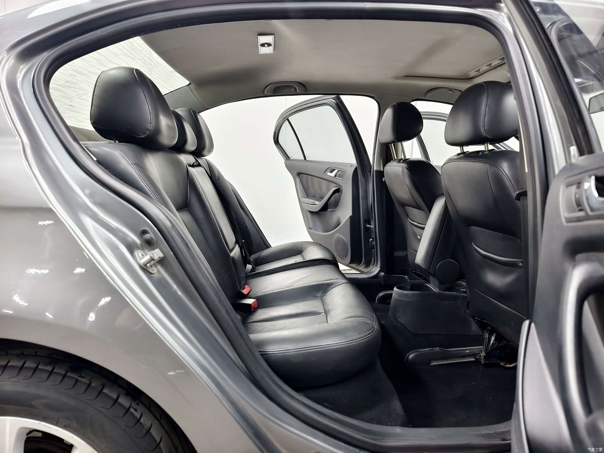 Volkswagen Lavida, 2012 16