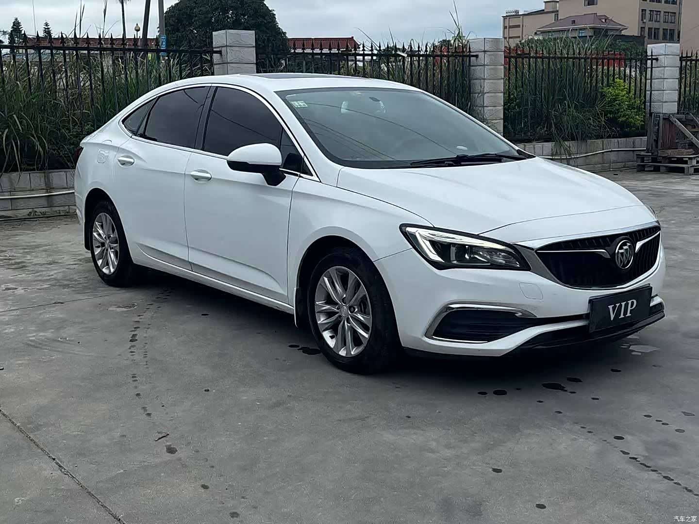 Buick Verano, 2018 3