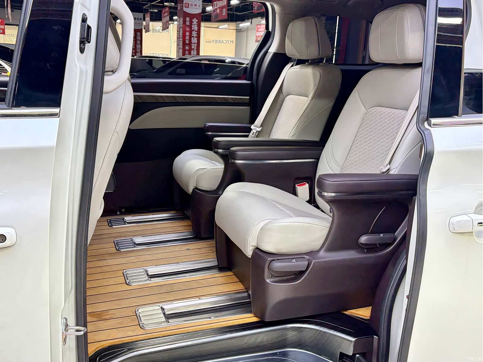 Trumpchi M8, 2021 10