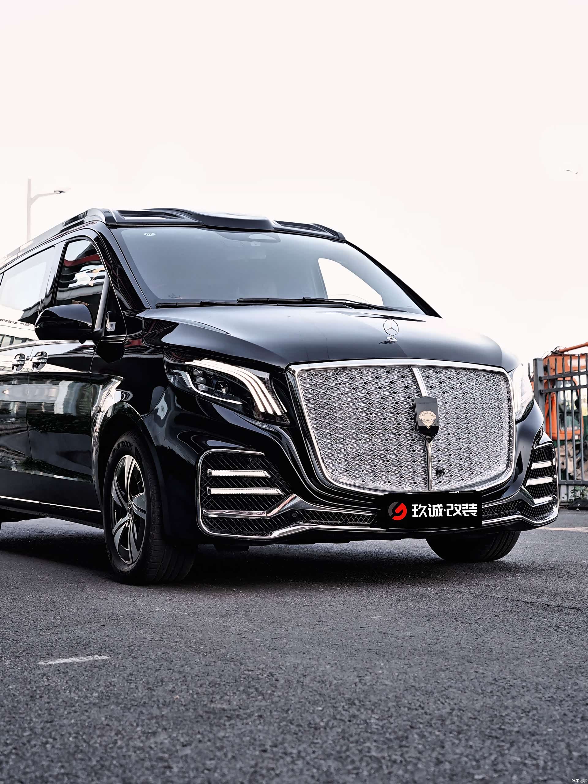 Mercedes-Benz 7, 2025 26