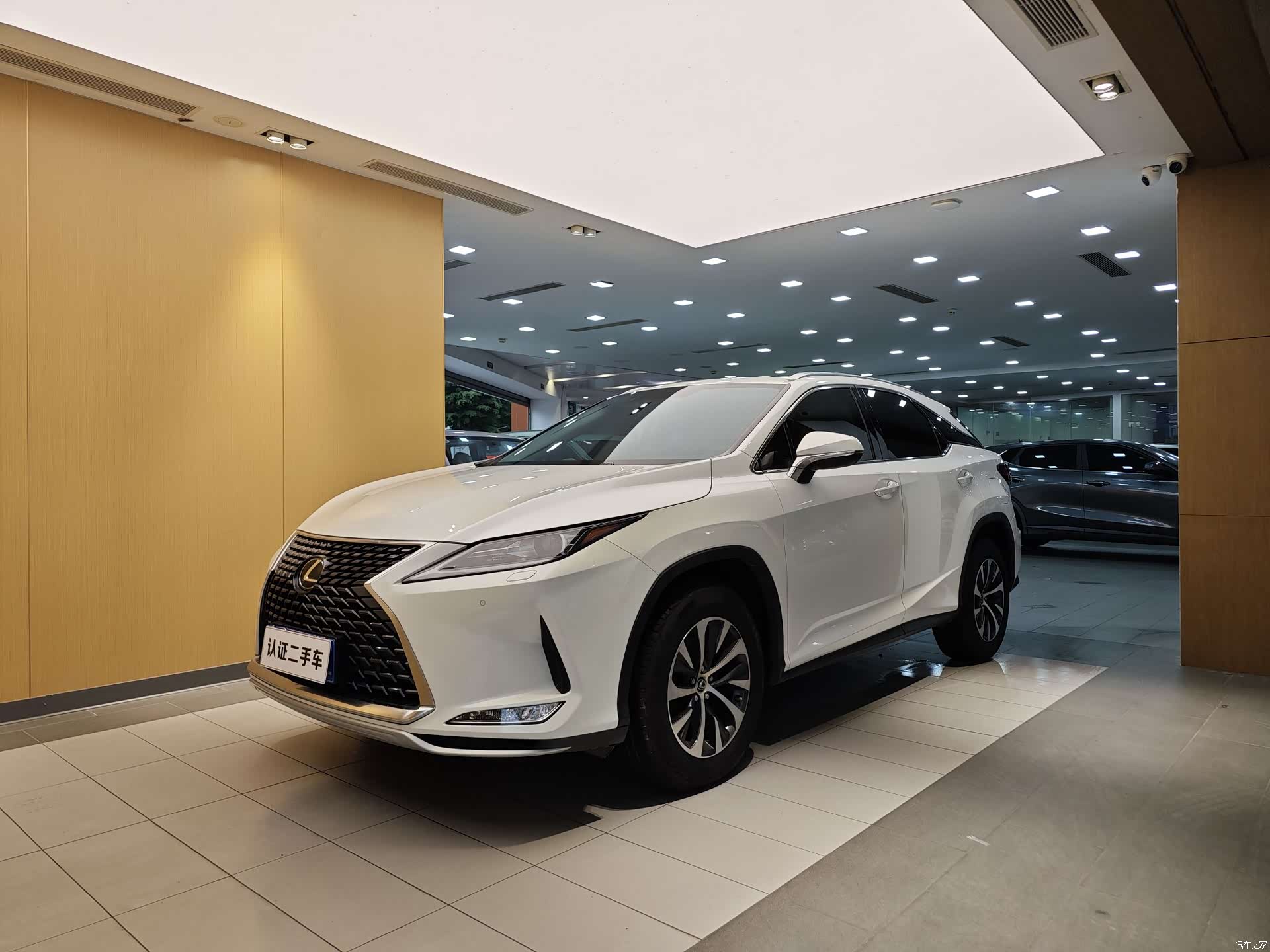 Lexus RX, 2022 1