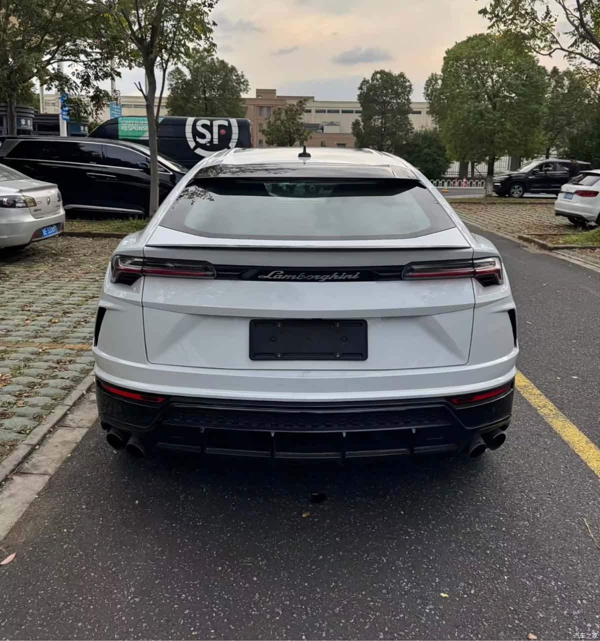 Lamborghini Urus, 2019 4