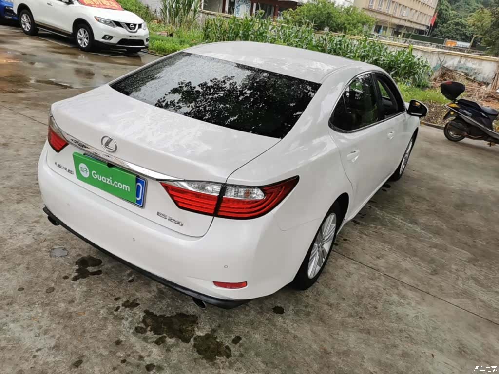 Lexus ES, 2014 7