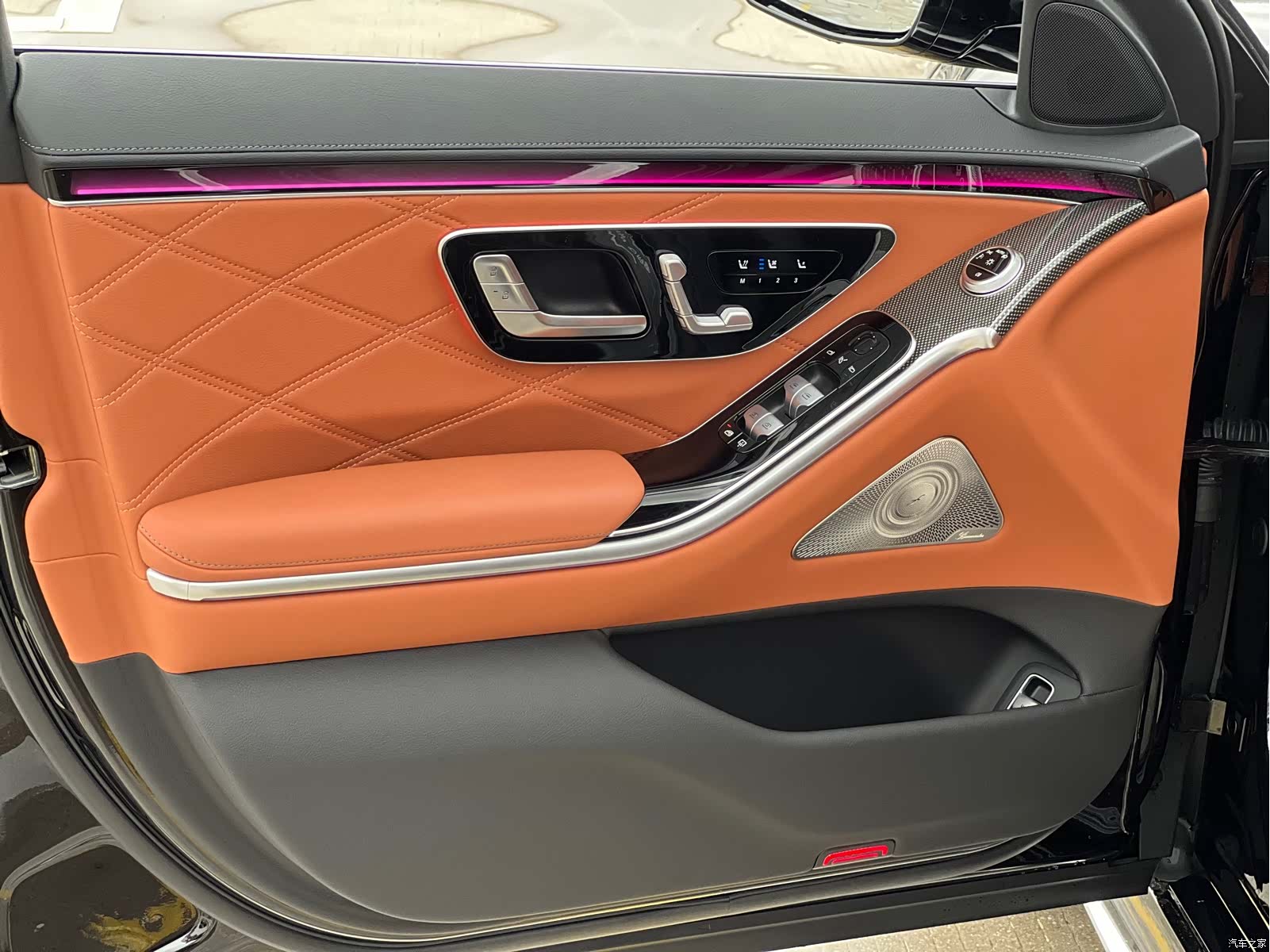 Mercedes-Benz S-Class, 2024 16