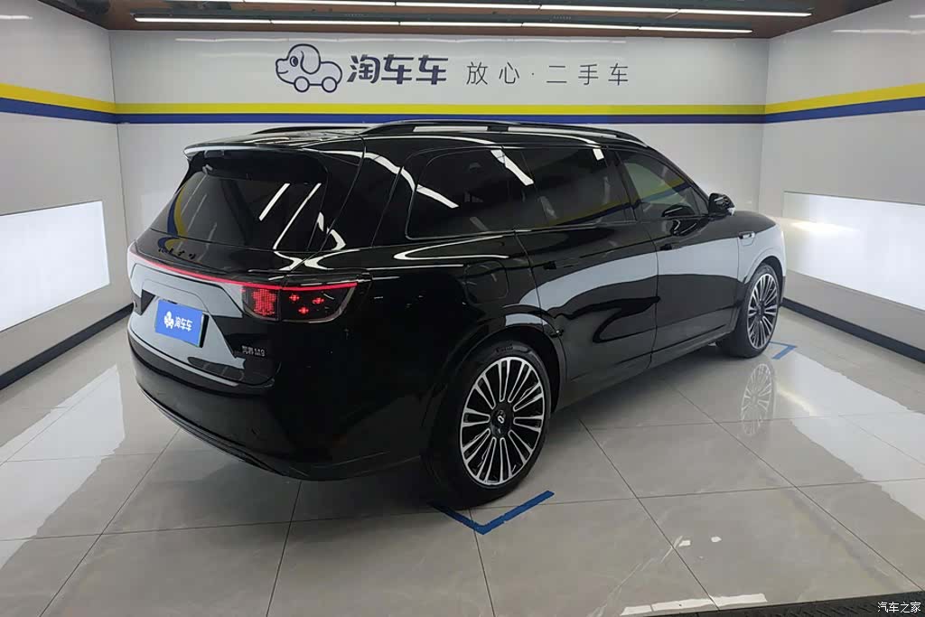 AITO M9, 2024 3