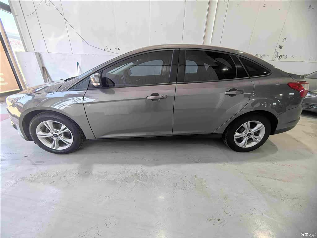 Ford Focus, 2015 10