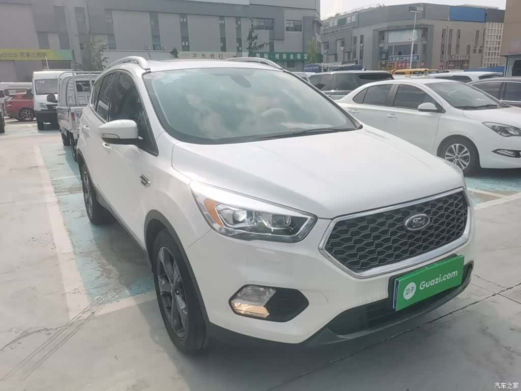 Ford Kuga, 2019 4