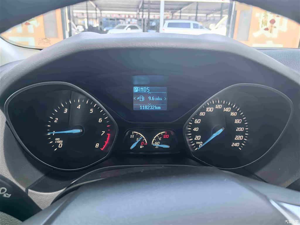 Ford Focus, 2015 17