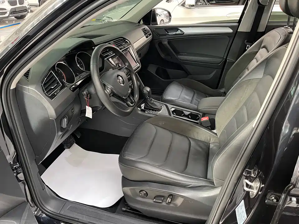 Volkswagen Tiguan L