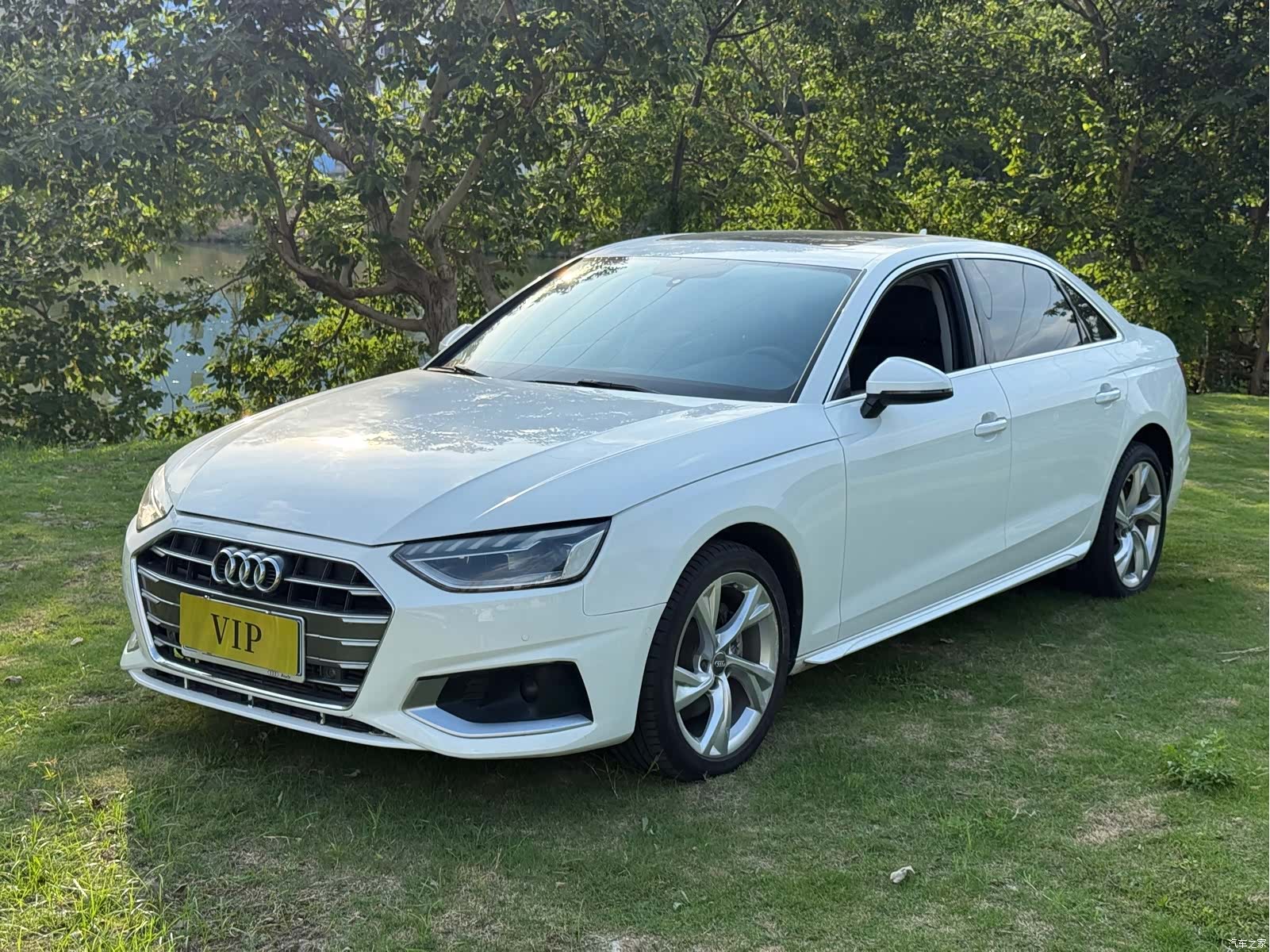Audi A4L, 2021 1
