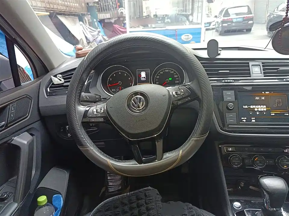 Volkswagen Tiguan L