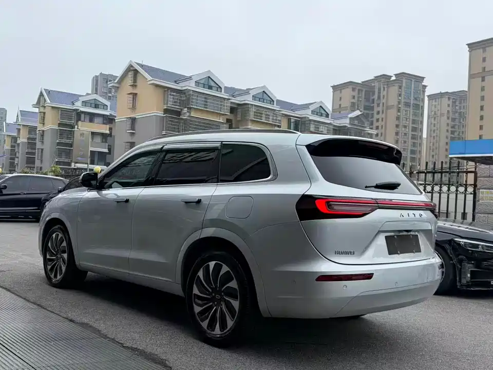 AITO Ask the world M7