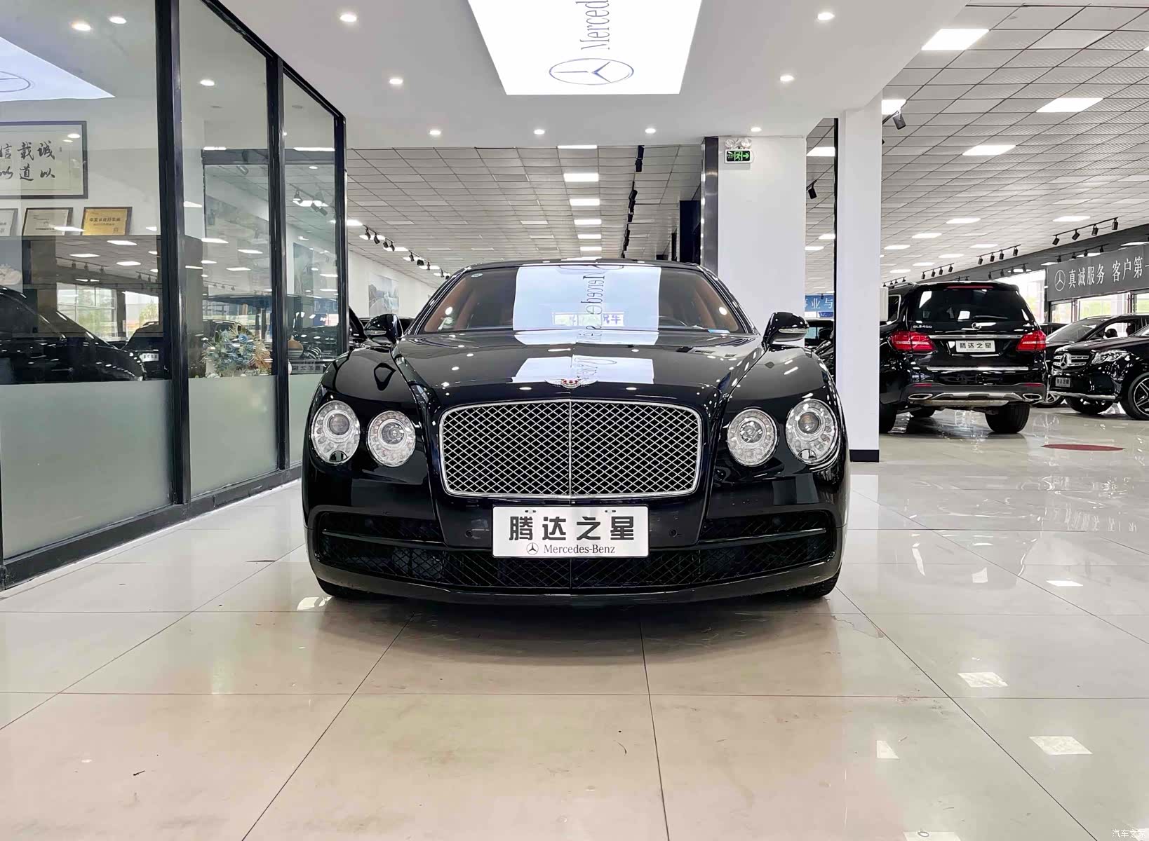 Bentley Flying Spur, 2015 2