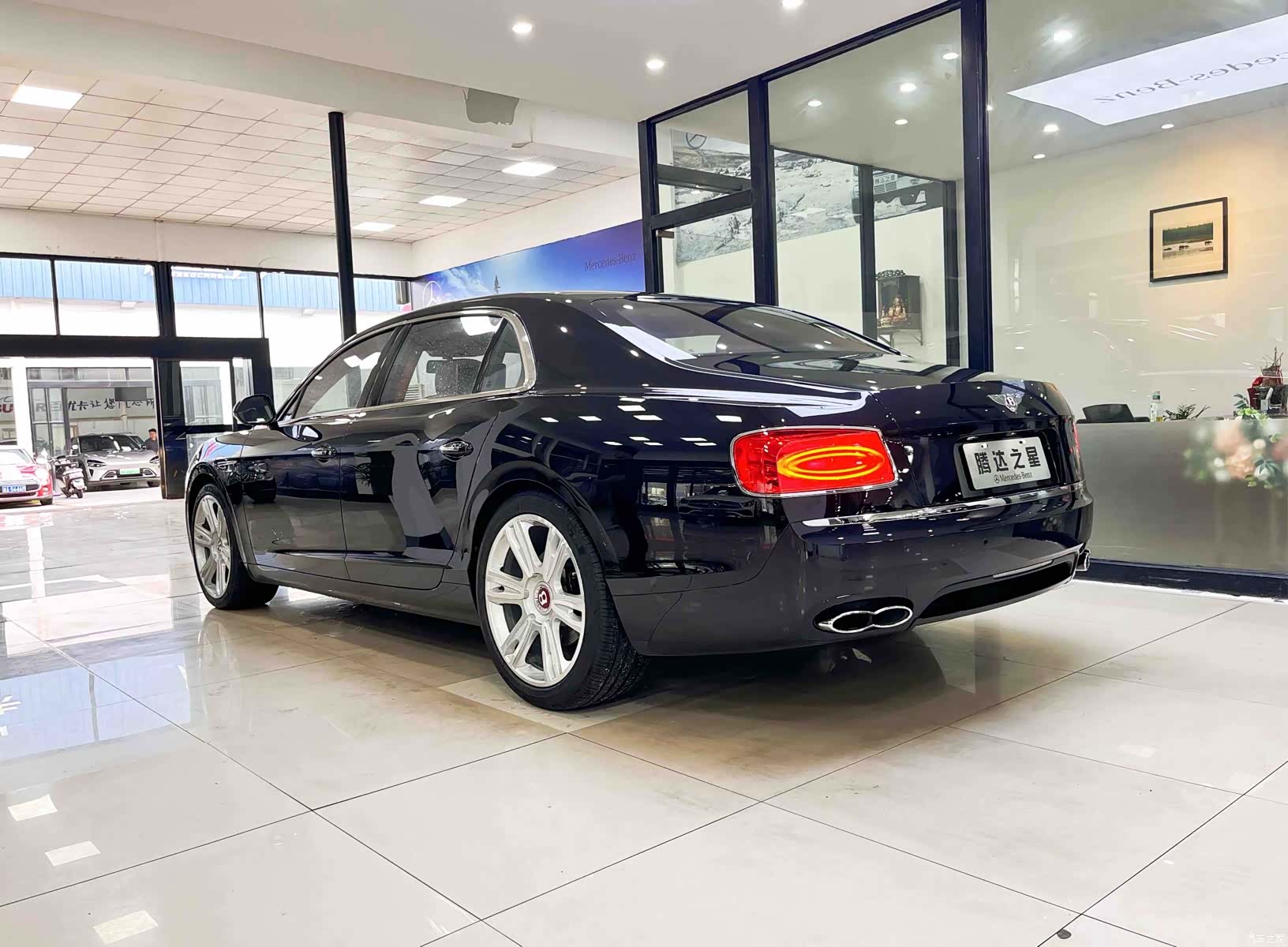 Bentley Flying Spur, 2015 4