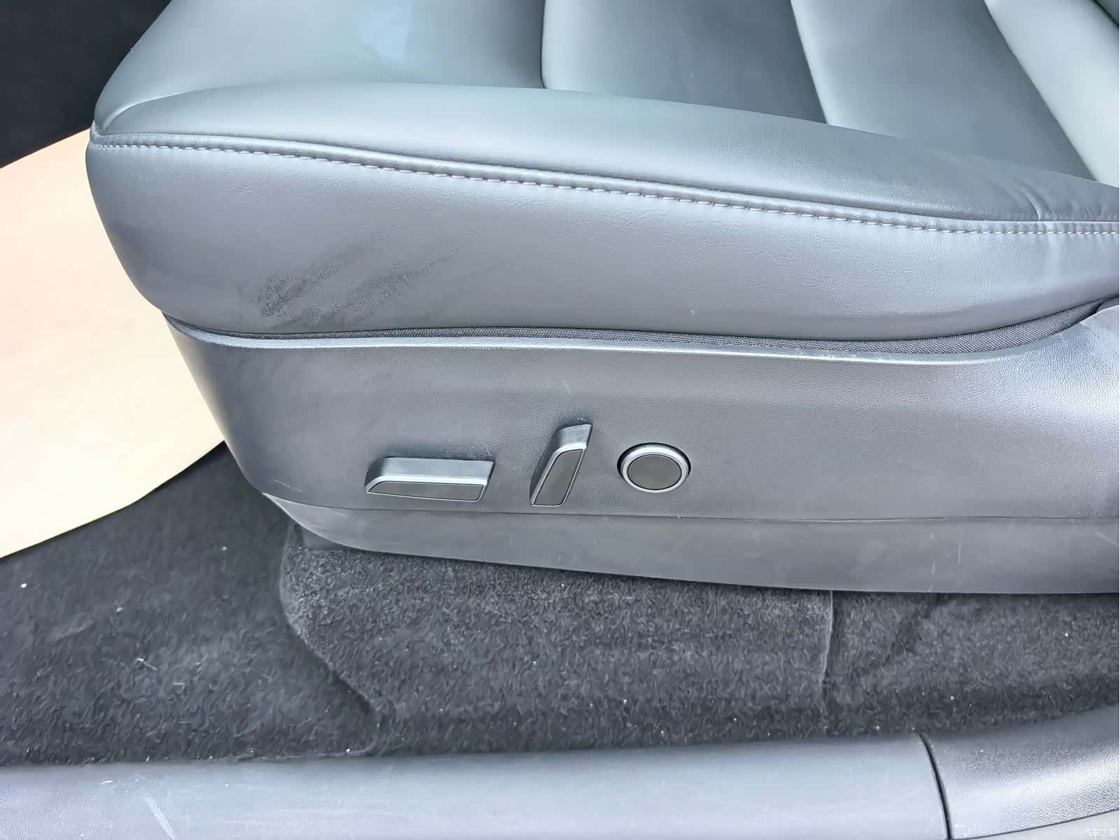 Tesla Model Y, 2022 6