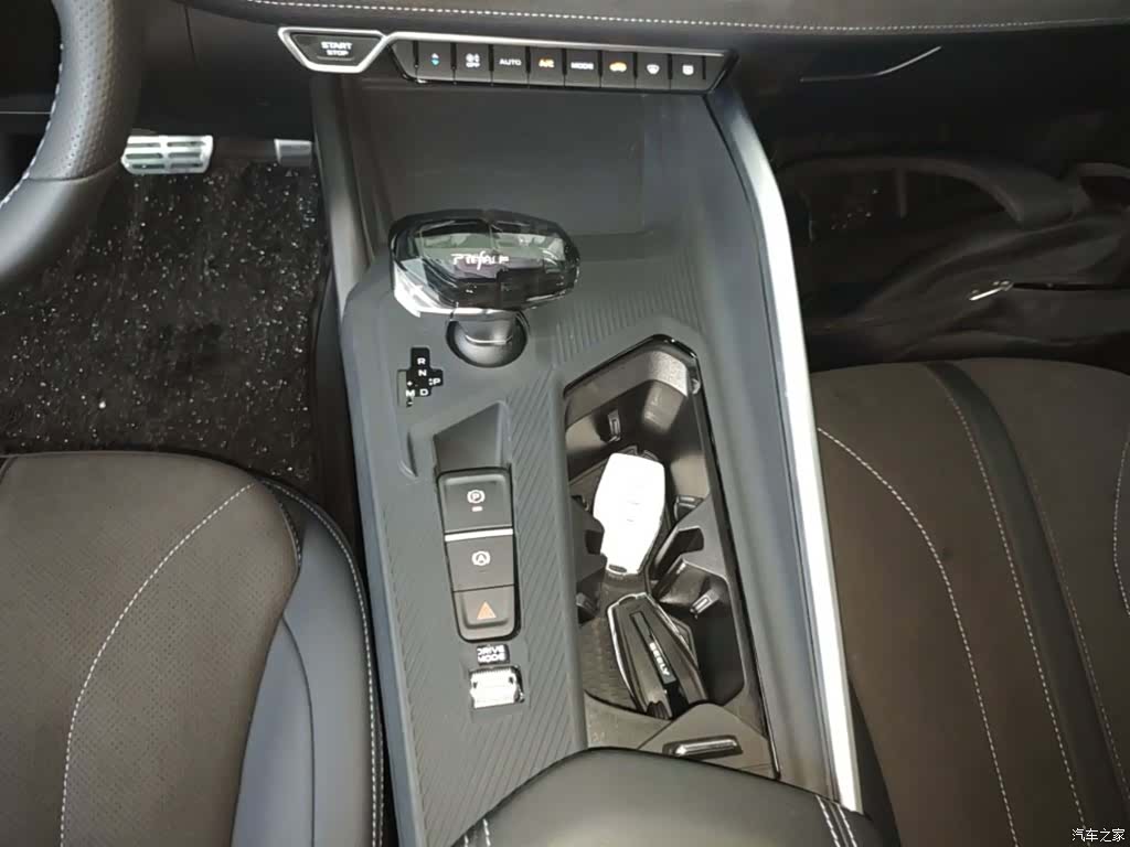 Geely Preface, 2025 14