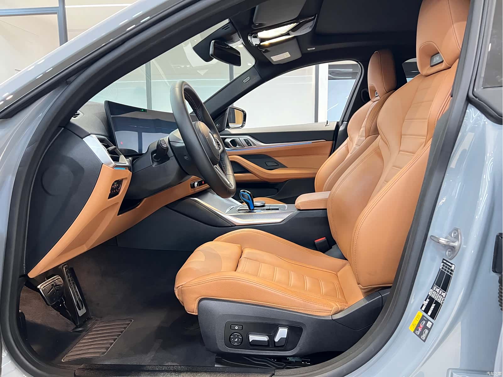 BMW i4, 2023 все фото