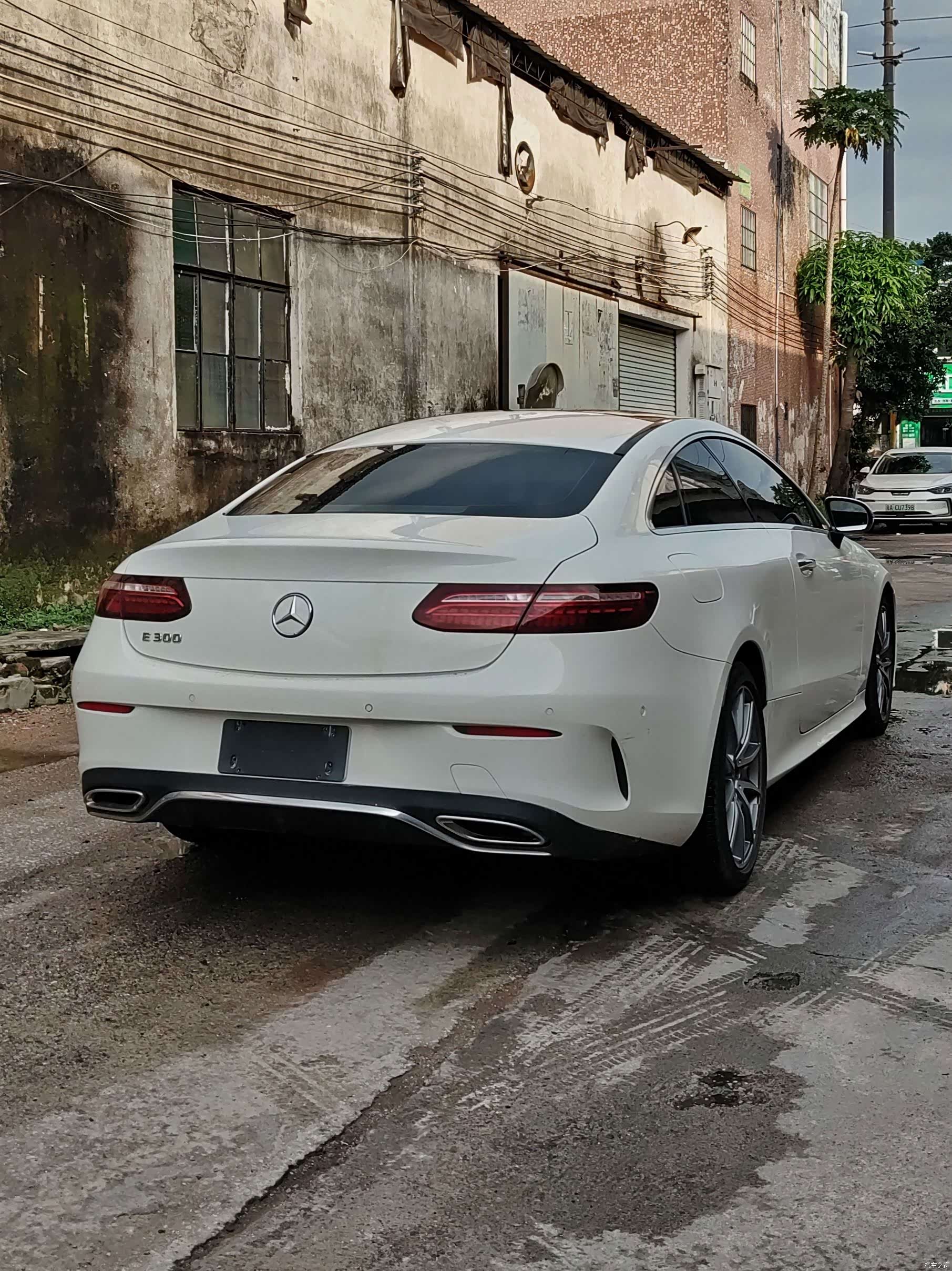 Mercedes-Benz E-Class, 2022 4