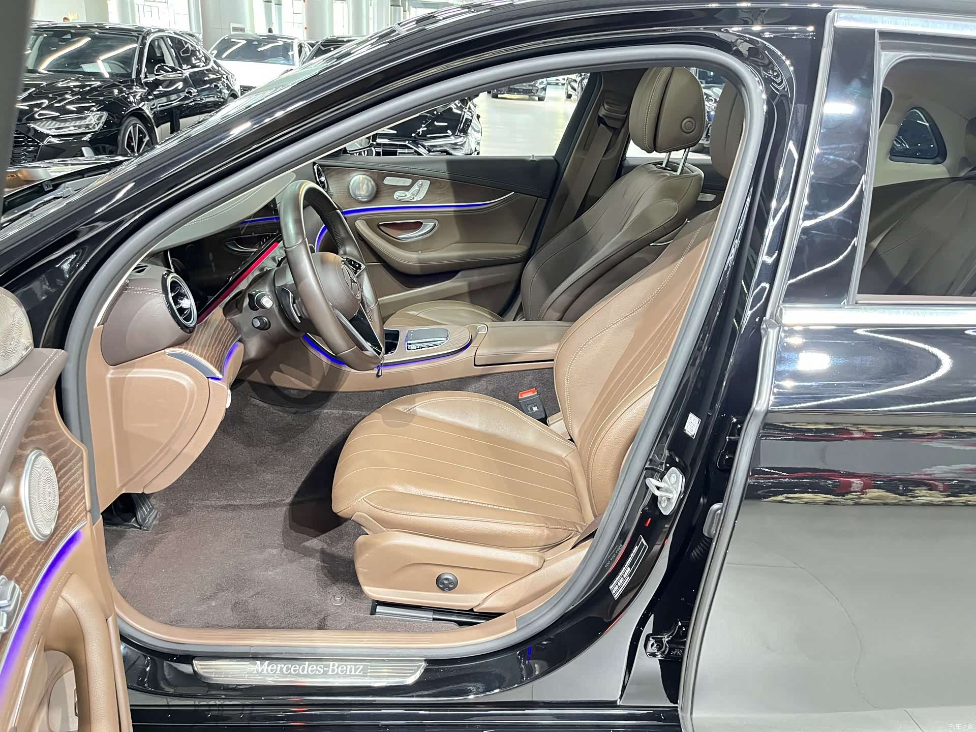 Mercedes-Benz E-Class, 2023 4